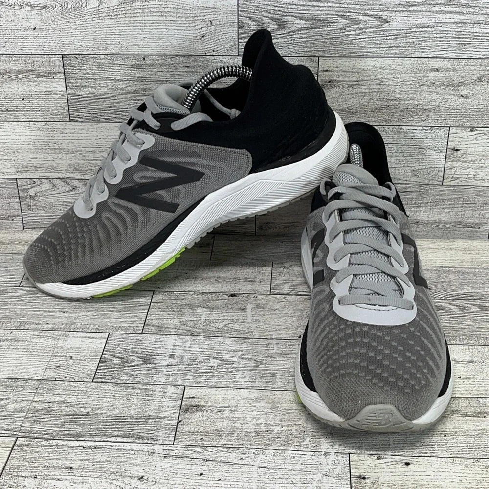 New Balance Fresh Foam Running Shoes Gray Black YP860A11 Youth Sz 6 Women Sz 7.5